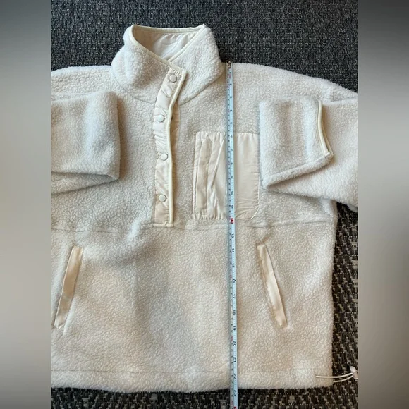 NWT Wilo The Label snap funnel neck fleece pullover in cream/beige size XS women - Picture 4 of 10